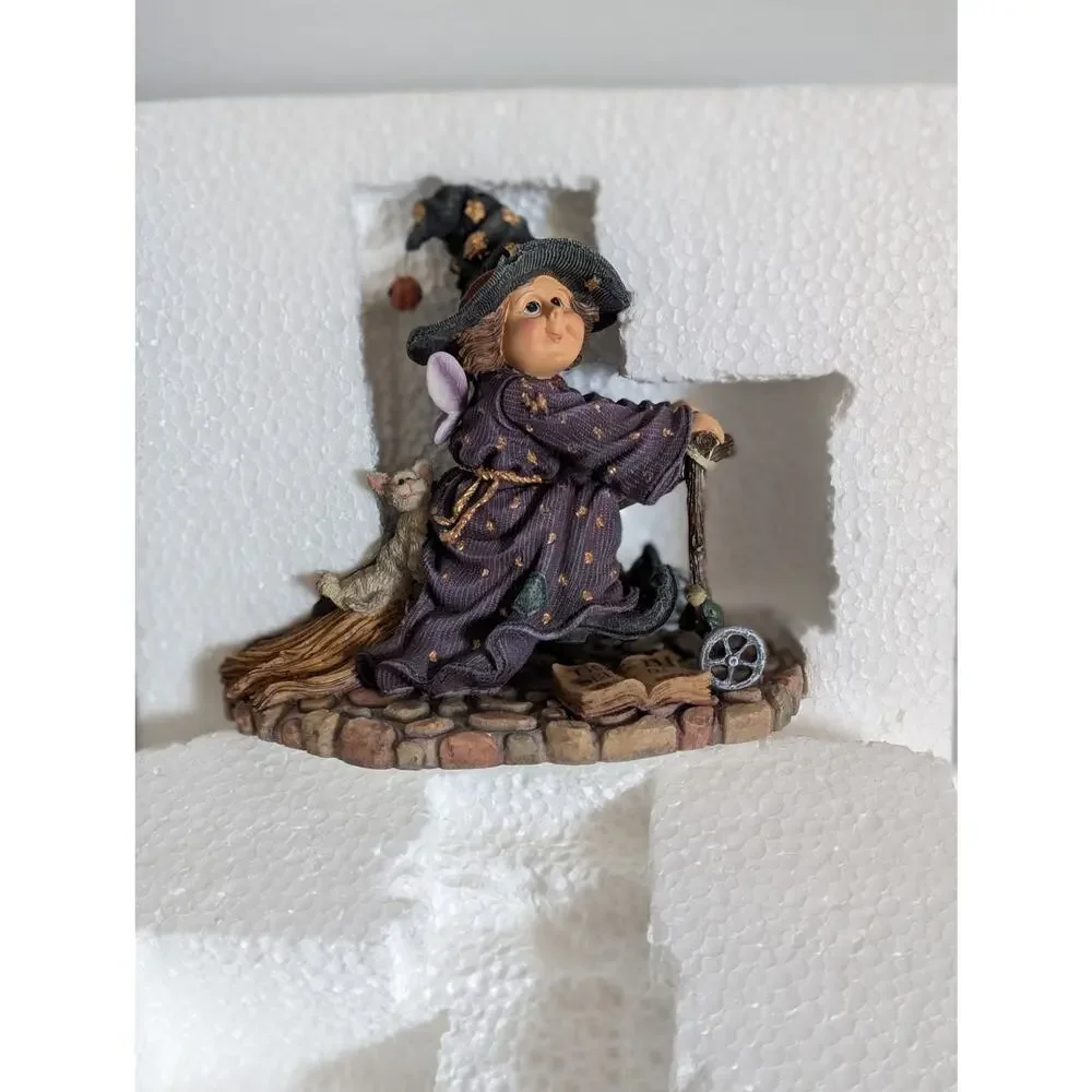 Boyds Bears Wee Folkstone Hilda Witch in Training w Scaredy Cat & Ezra Figurine